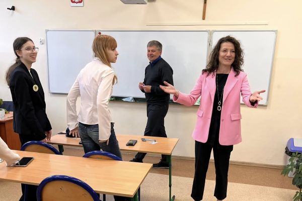 EGZAMIN ÓSMOKLASISTY - JĘZYK OBCY