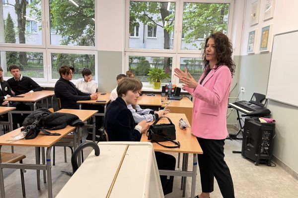 EGZAMIN ÓSMOKLASISTY - JĘZYK OBCY