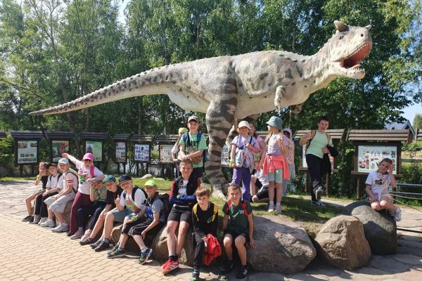 Wycieczka klas 1c, 1d, 2b i 3a do Parku Dinozaurów w Łebie! 