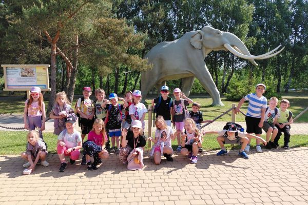 Wycieczka klas 1c, 1d, 2b i 3a do Parku Dinozaurów w Łebie! 