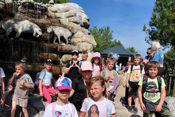 Wycieczka klas 1c, 1d, 2b i 3a do Parku Dinozaurów w Łebie! 