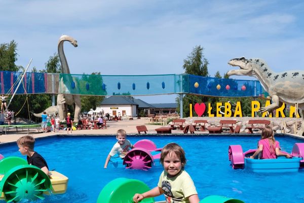 Wycieczka klas 1c, 1d, 2b i 3a do Parku Dinozaurów w Łebie! 