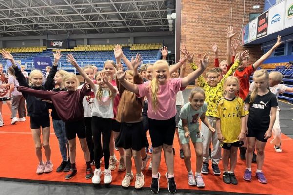 Warsztaty sportowo - edukacyjne w hali Gryfia