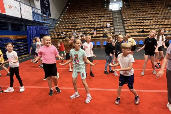 Warsztaty sportowo - edukacyjne w hali Gryfia